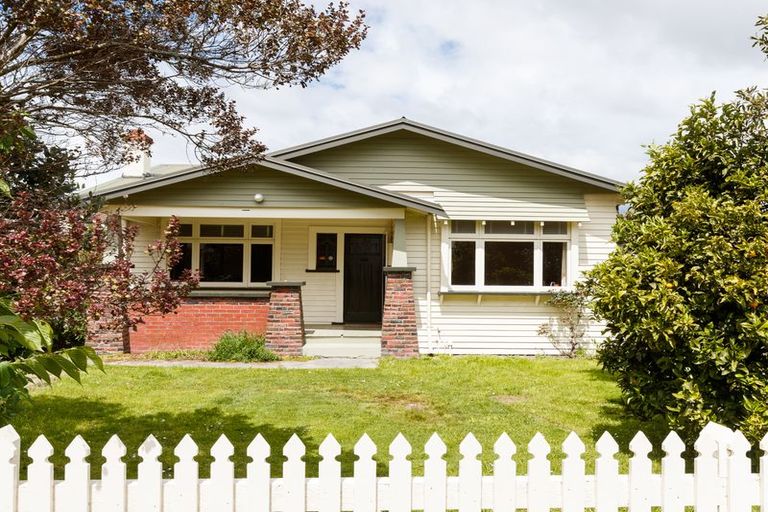 Photo of property in 11 Miro Street, Takaro, Palmerston North, 4410