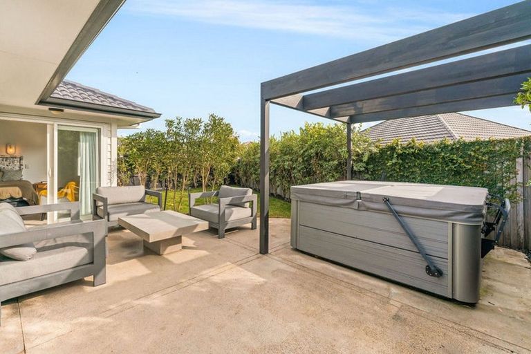 Photo of property in 36 Keepa Close, Papamoa Beach, Papamoa, 3118
