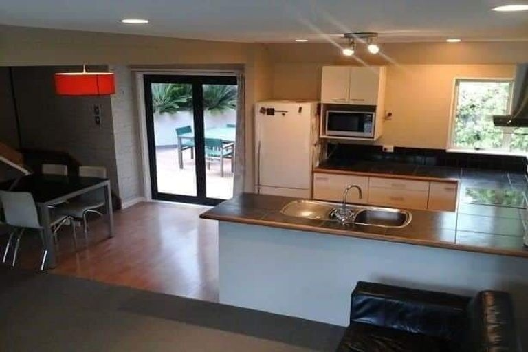 Photo of property in 73 Resolution Road, Welcome Bay, Tauranga, 3112