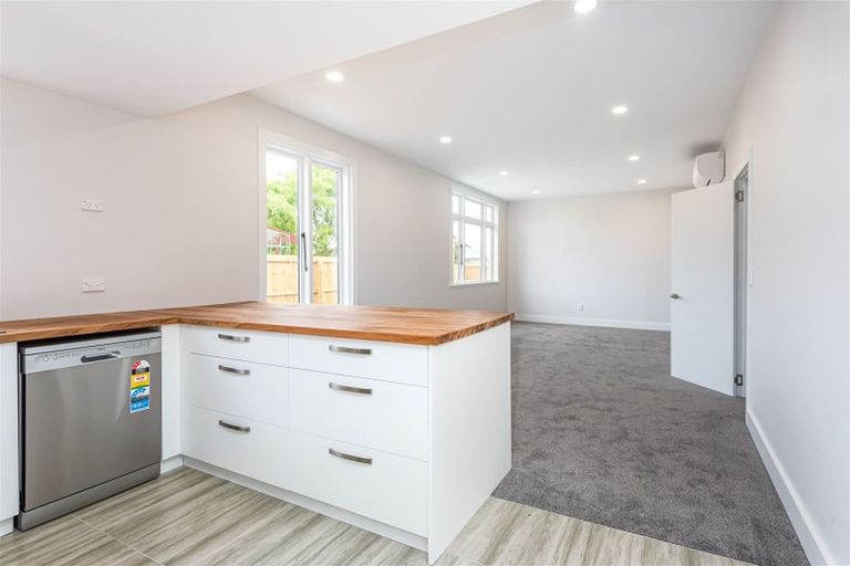 Photo of property in 42 Tilford Street, Woolston, Christchurch, 8062