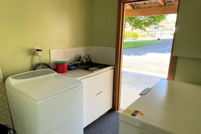 Photo of property in 11 Stuart Street, Owaka, 9535