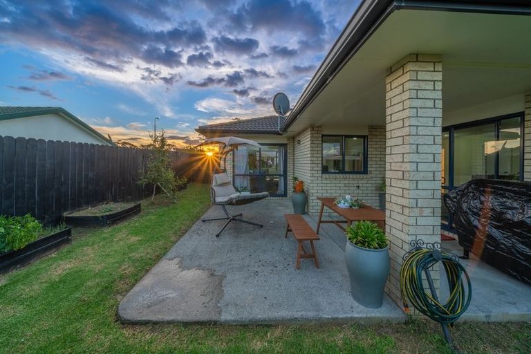 Photo of property in 45 Nicholas Gibbons Drive, Clendon Park, Auckland, 2103