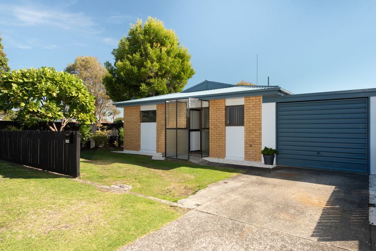 Photo of property in 35 Matavai Street, Mount Maunganui, 3116