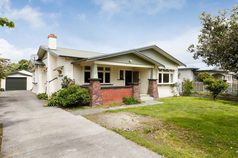Photo of property in 11 Miro Street, Takaro, Palmerston North, 4410