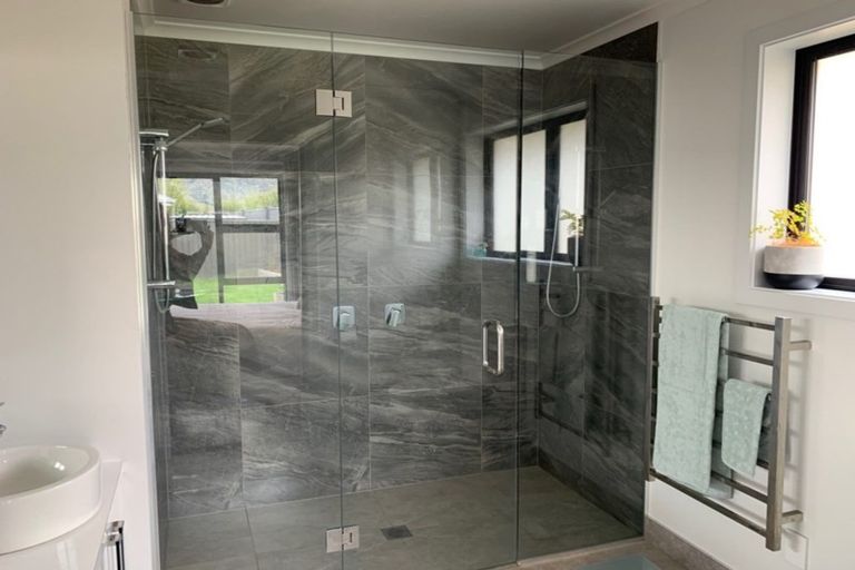 Photo of property in 4 Caledonian Place, Cromwell, 9310