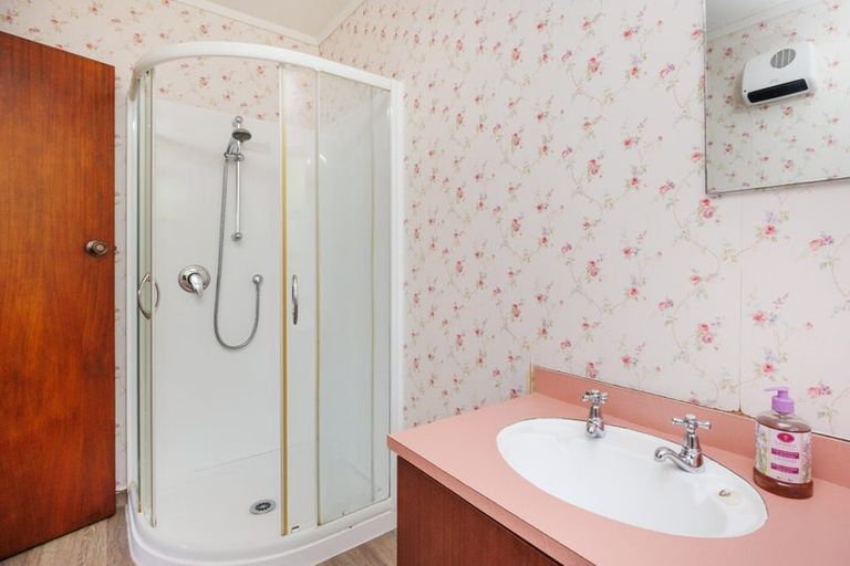 Photo of property in 29b Raglan Avenue, Cloverlea, Palmerston North, 4412