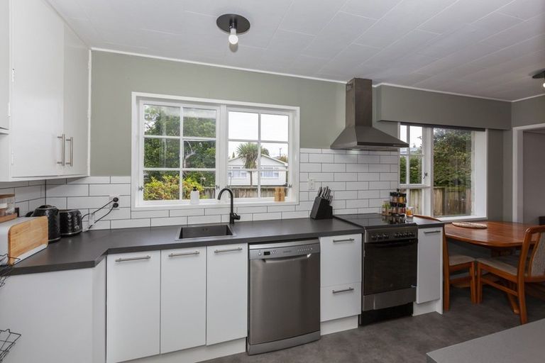 Photo of property in 71b Eatwell Avenue, Paraparaumu Beach, Paraparaumu, 5032