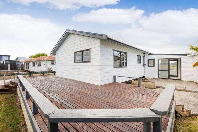 Photo of property in 14 Pukepapa Road, Marton, 4710