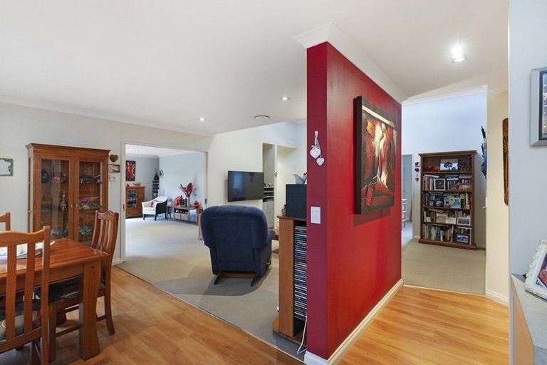Photo of property in 56a Wood Leigh, Paraparaumu Beach, Paraparaumu, 5032