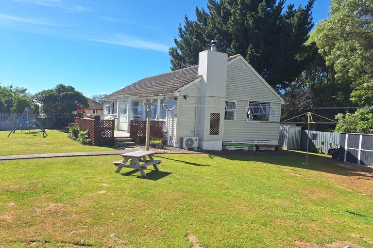 Photo of property in 1 Hartgill Crescent, Dannevirke, 4930