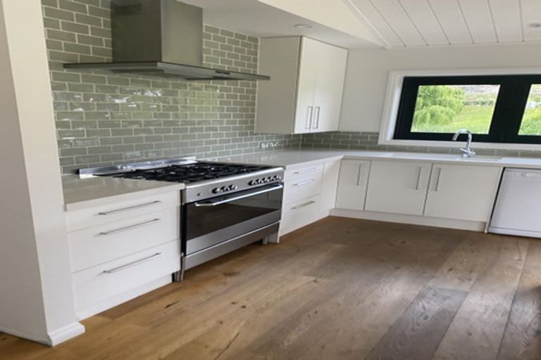 Photo of property in 82 Threepwood Road, Lake Hayes, Queenstown, 9371