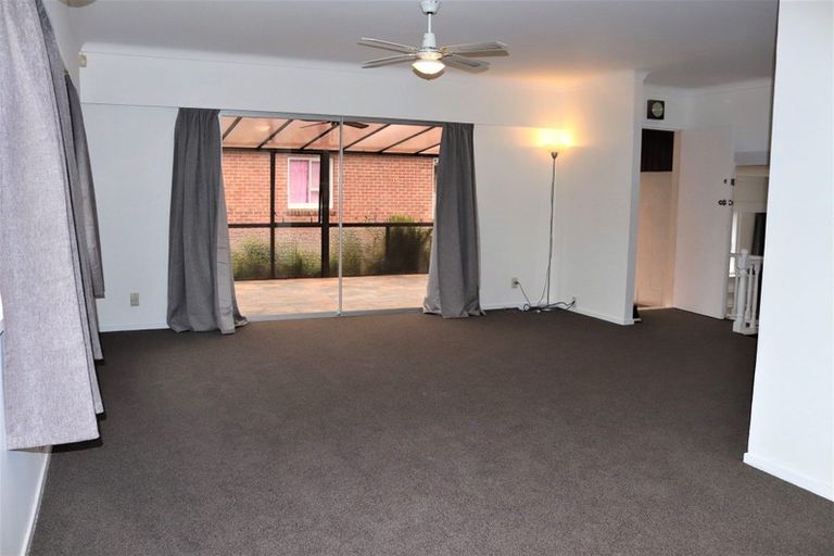 Photo of property in 1/326 Great South Road, Opaheke, Papakura, 2113
