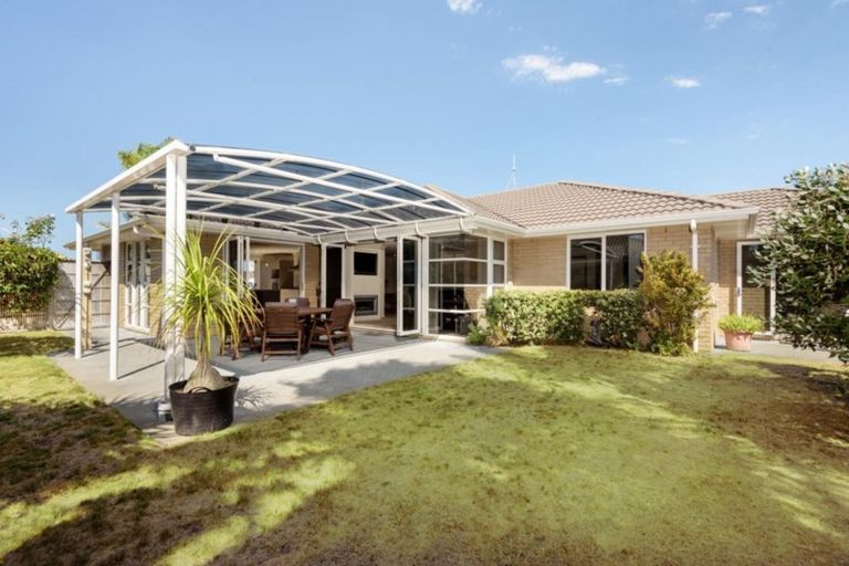 Photo of property in 4 Pat Bishop Place, Papamoa Beach, Papamoa, 3118
