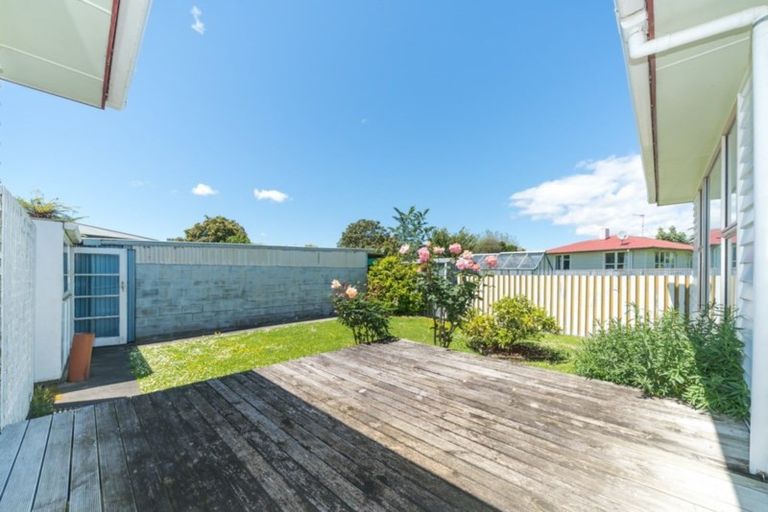 Photo of property in 6 Tern Place, Hokowhitu, Palmerston North, 4410
