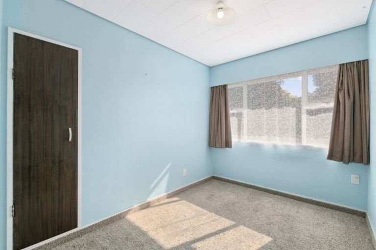 Photo of property in 19 Terry Crescent, Milson, Palmerston North, 4414