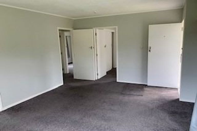 Photo of property in 1/19 Bentley Avenue, Glenfield, Auckland, 0629