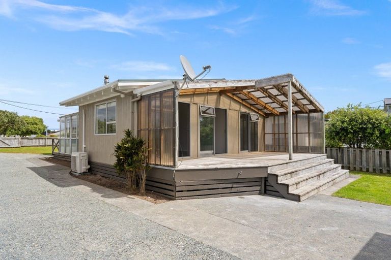 Photo of property in 17 Bream Bay Drive, Ruakaka, 0116