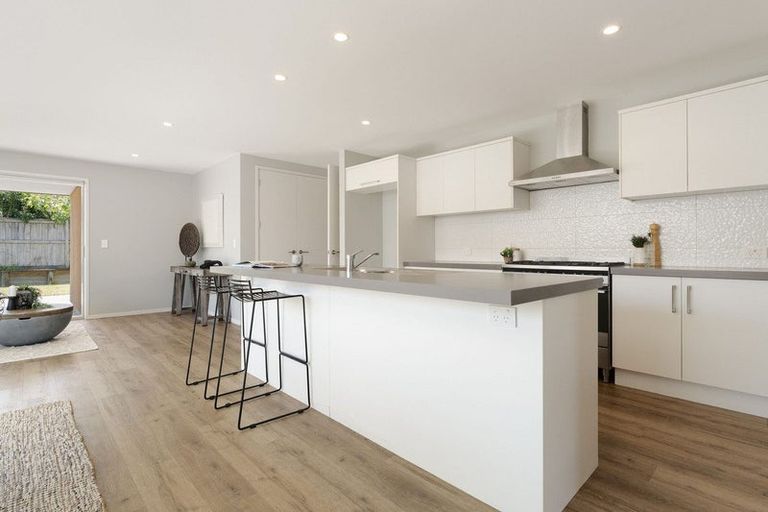 Photo of property in 17 Puhirake Crescent, Pyes Pa, Tauranga, 3112