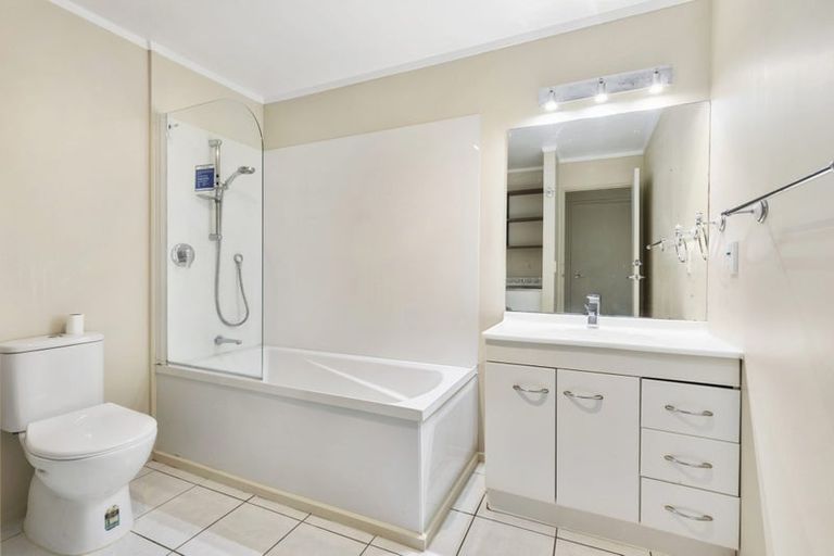 Photo of property in Fernhill Flats, 6/324 The Terrace, Te Aro, Wellington, 6011