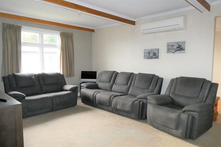 Photo of property in 17 Ashmore Avenue, Cobden, Greymouth, 7802