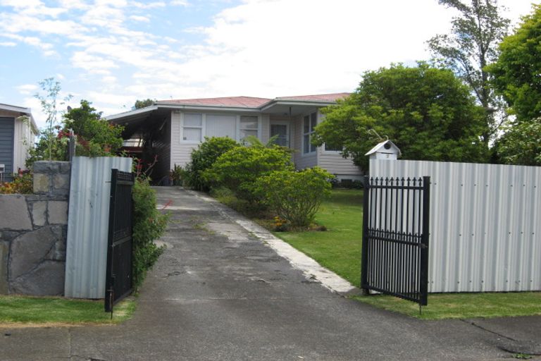 Photo of property in 7 Norton Place, Mangere, Auckland, 2022