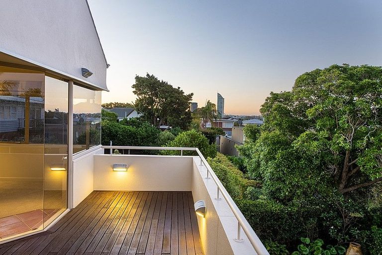 Photo of property in 3/284 Lake Road, Hauraki, Auckland, 0622