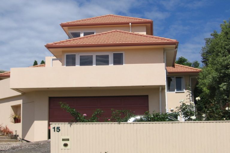 Photo of property in 15 Garadice Road, Rothesay Bay, Auckland, 0630