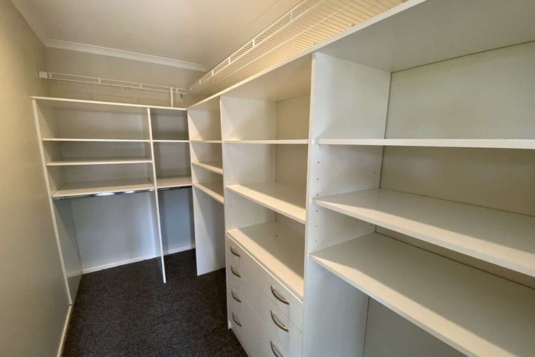 Photo of property in 46 Huntington Park Drive, Greenhithe, Auckland, 0632