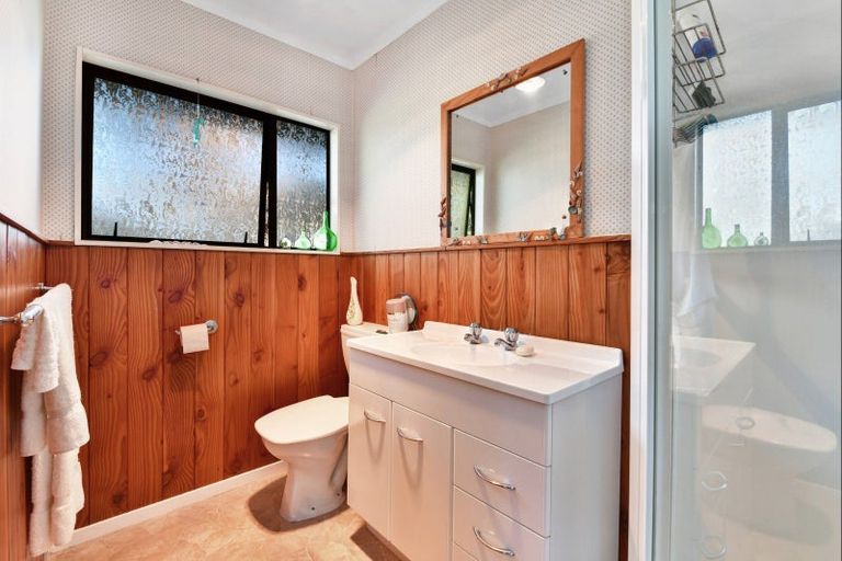 Photo of property in 12b Polkinghorne Drive, Manly, Whangaparaoa, 0930