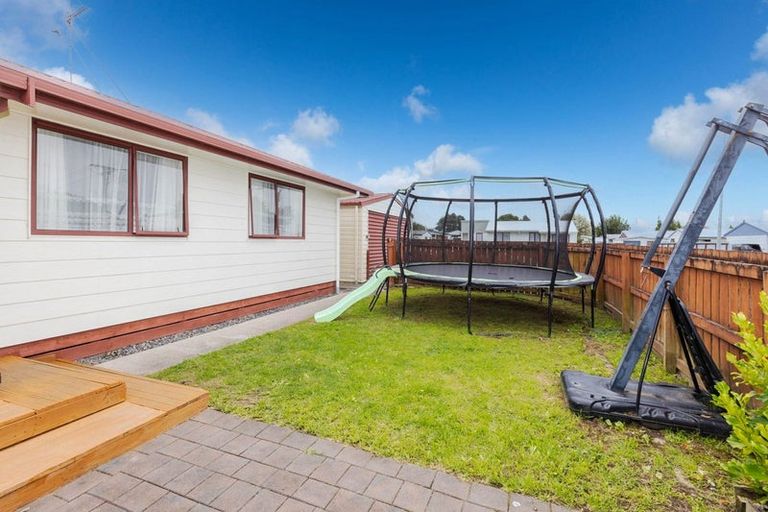 Photo of property in 27h Breckons Avenue, Nawton, Hamilton, 3200