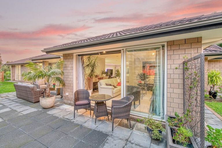 Photo of property in 2a Astrolabe Place, Gulf Harbour, Whangaparaoa, 0930