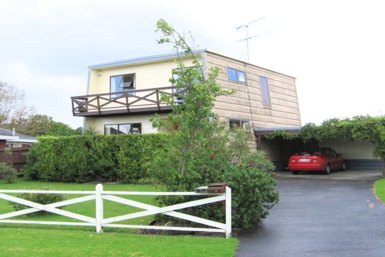 Photo of property in 5 Bungalore Place, Half Moon Bay, Auckland, 2012