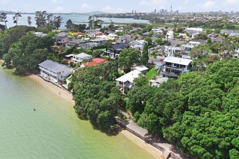 Photo of property in 16 Joan Street, Point Chevalier, Auckland, 1022