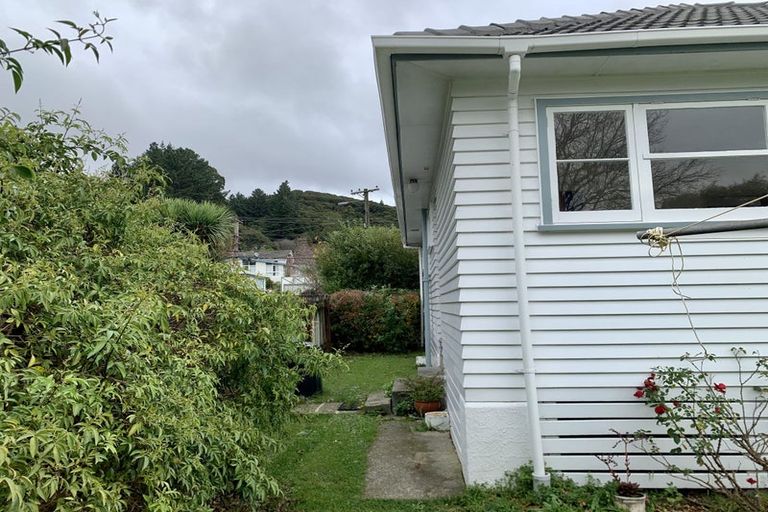Photo of property in 32 Fraser Street, Wainuiomata, Lower Hutt, 5014