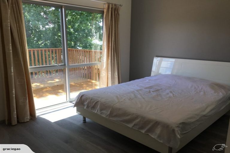 Photo of property in 13b Hebron Road, Waiake, Auckland, 0630