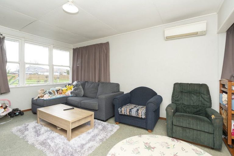 Photo of property in 29 Paul Crescent, Fairfield, Hamilton, 3214