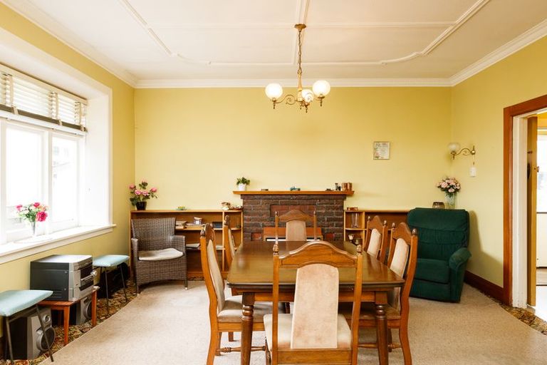 Photo of property in 11 Miro Street, Takaro, Palmerston North, 4410