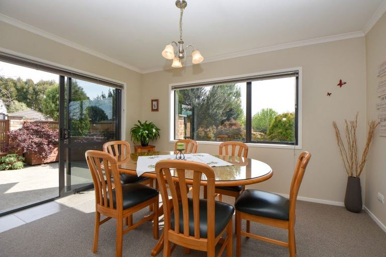 Photo of property in 5 The Glade, Carterton, 5713