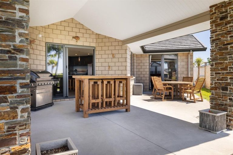 Photo of property in 10 Sophora Place, Papamoa Beach, Papamoa, 3118