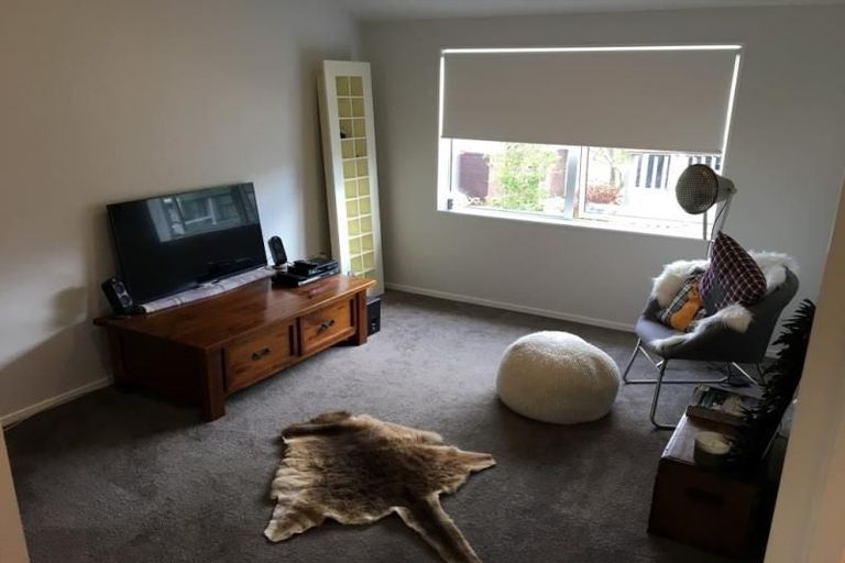 Photo of property in 19b Duncan Avenue, Te Atatu South, Auckland, 0610