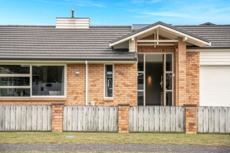 Photo of property in 55 Williams Street, Cambridge, 3434