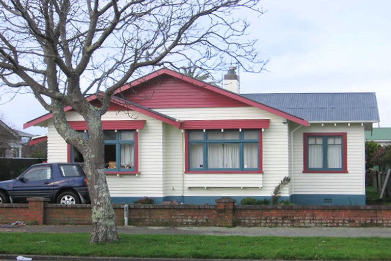 Photo of property in 12 Argyle Avenue, Takaro, Palmerston North, 4410