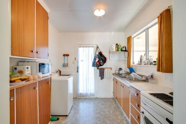 Photo of property in 82 Wynyard Crescent, Tamatea, Napier, 4112
