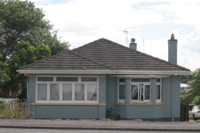 Photo of property in 1/3185 Great North Road, New Lynn, Auckland, 0600