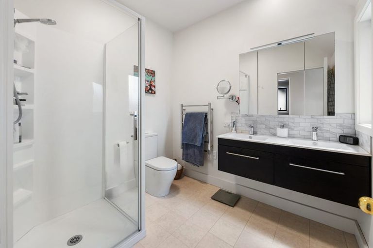 Photo of property in 11 Harlech Mews, Avonhead, Christchurch, 8042