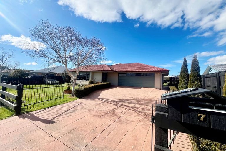Photo of property in 7 Belgrove Drive, Waipukurau, 4200