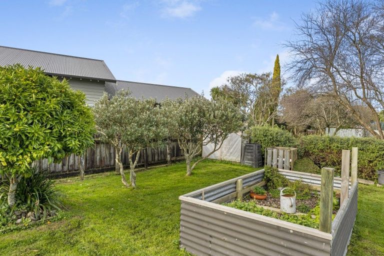 Photo of property in 32 Tararua Street, Pahiatua, 4910