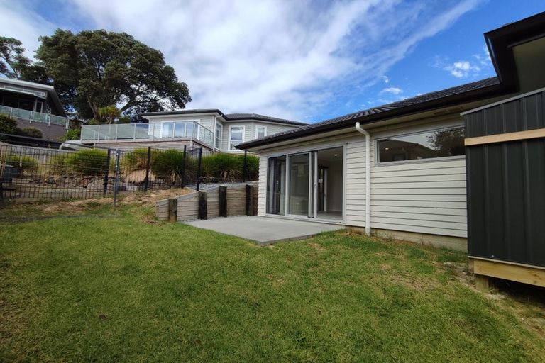Photo of property in 10 Ridgeview Close, Red Beach, 0932