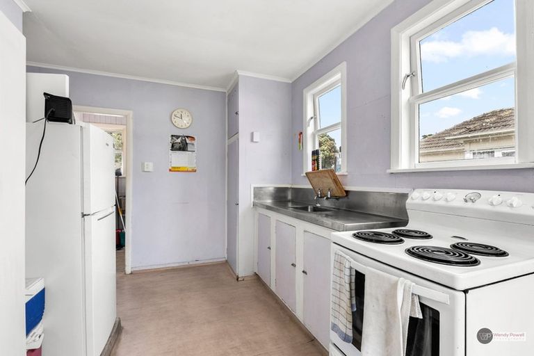 Photo of property in 21 Hunter Street, Taita, Lower Hutt, 5011