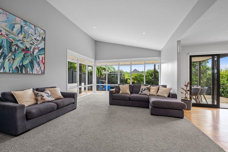 Photo of property in 25 Mayfair Crescent, Mairangi Bay, Auckland, 0630